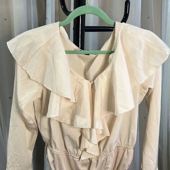 Ruffle Bodysuit - Picture 2 of 4